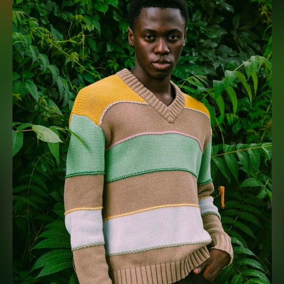 Zara Men’s V-neck color block sweater - Picture 9 of 11